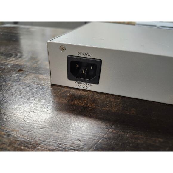 Cisco SG300-52 Networking 52-port Gigabit Managed Switch Rack Layer 3 - Picture 7 of 7